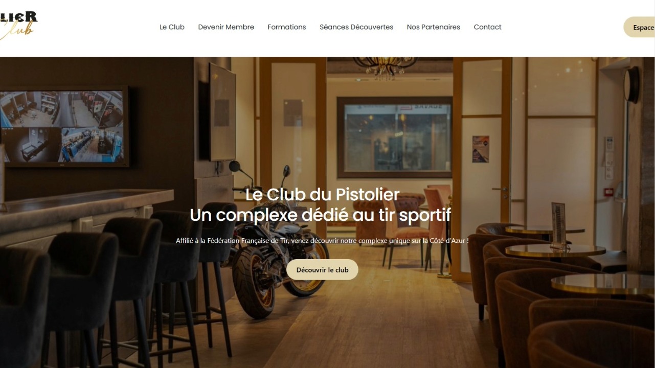 Étude de Cas : Comment l’Agence Telo a digitalisé le Club de Tir Le Pistolier avec un module de réservation complexe