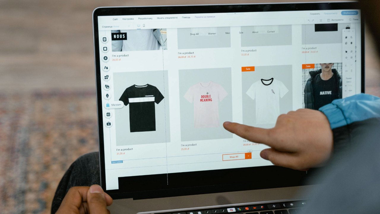 Commerce Physique et Digital en PACA : Comment Réussir votre Stratégie Web-to-Store pour Doubler la Fréquentation de vos Showrooms